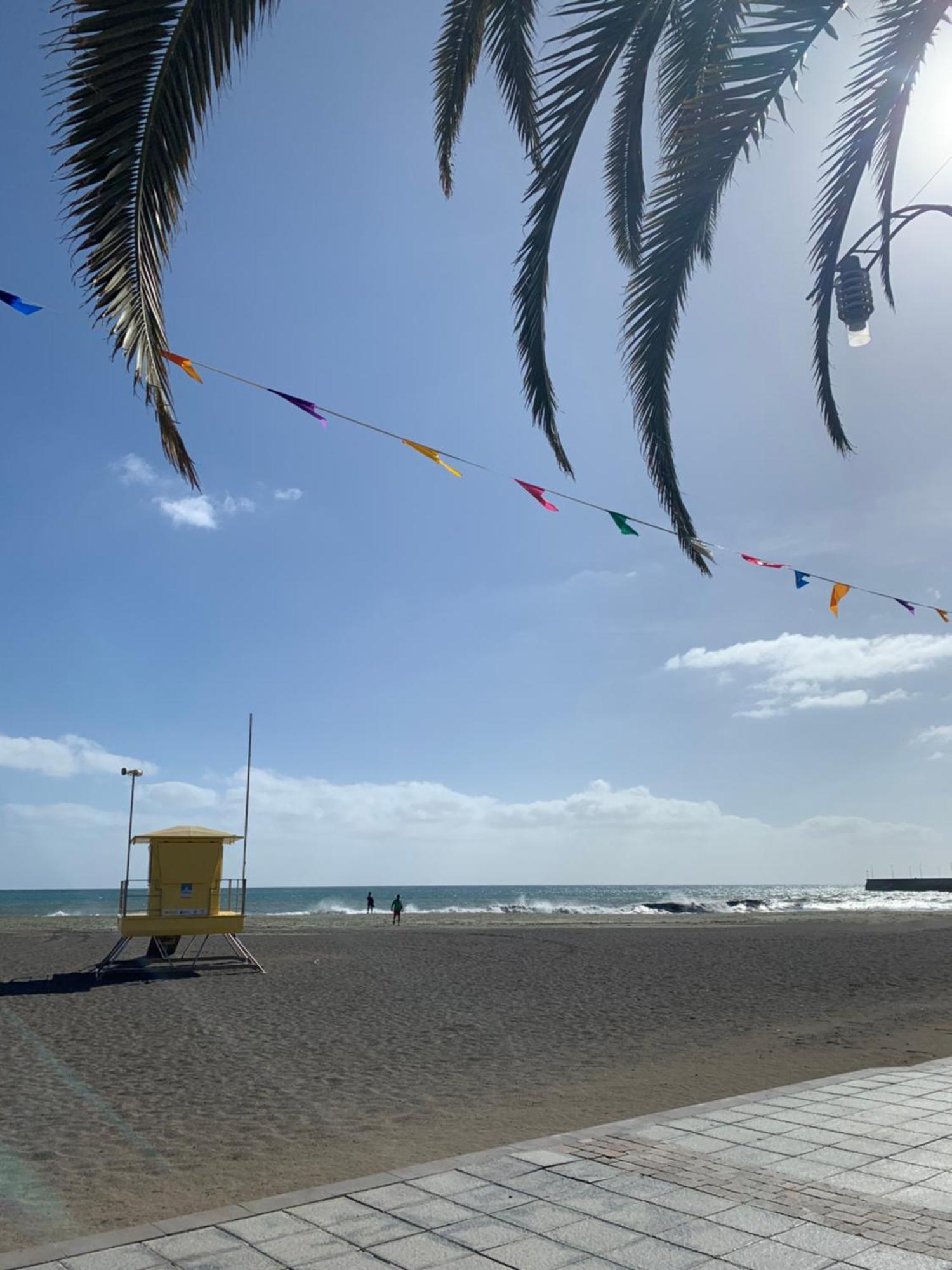 Comfortable Centric Apartment Steps From The Beach Gran Tarajal Esterno foto